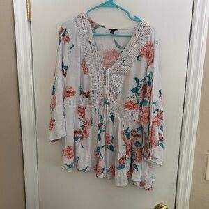 torrid White Blouse with Teal Leaf Accents